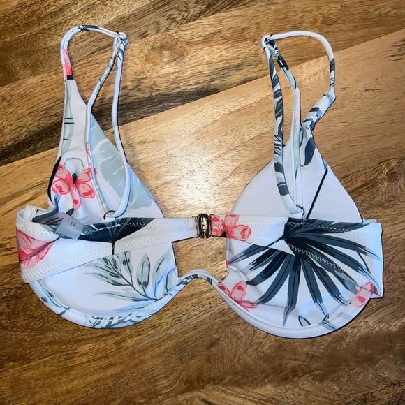 Small Shein bikini - Picture 5 of 6